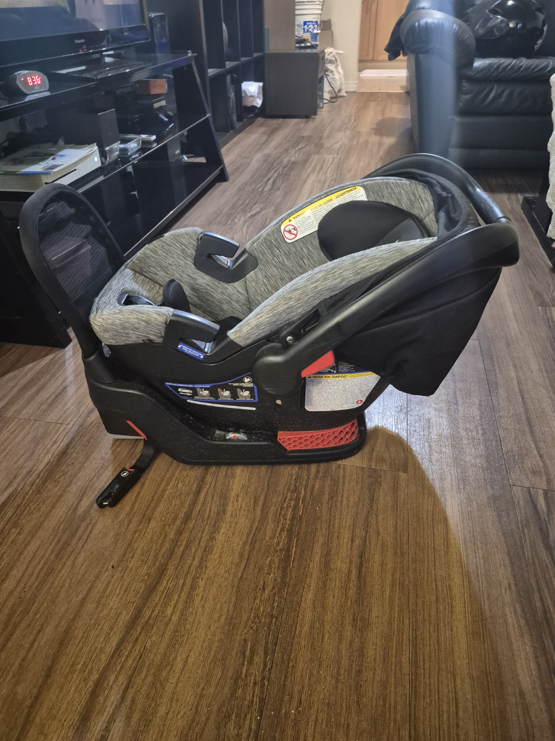 Britax B-Safe Ultra Infant Car Seat - photo 3