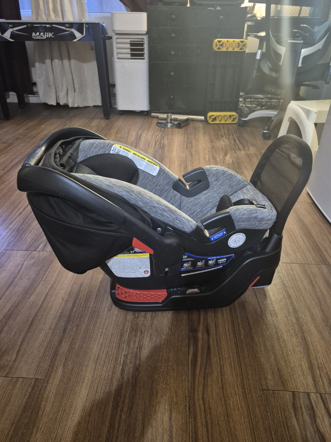 Britax B-Safe Ultra Infant Car Seat - photo 4