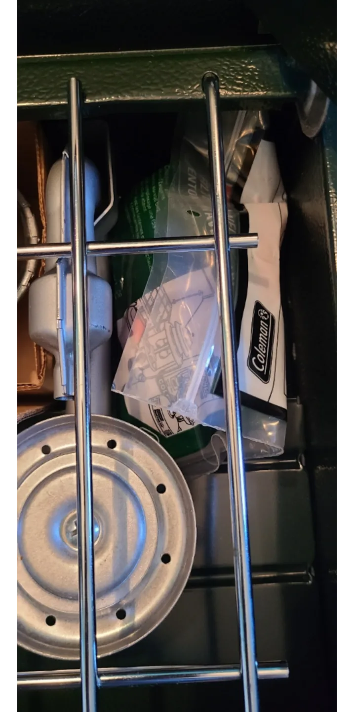 Coleman Duel fuel  2 Burner  Stove image indicator(6)