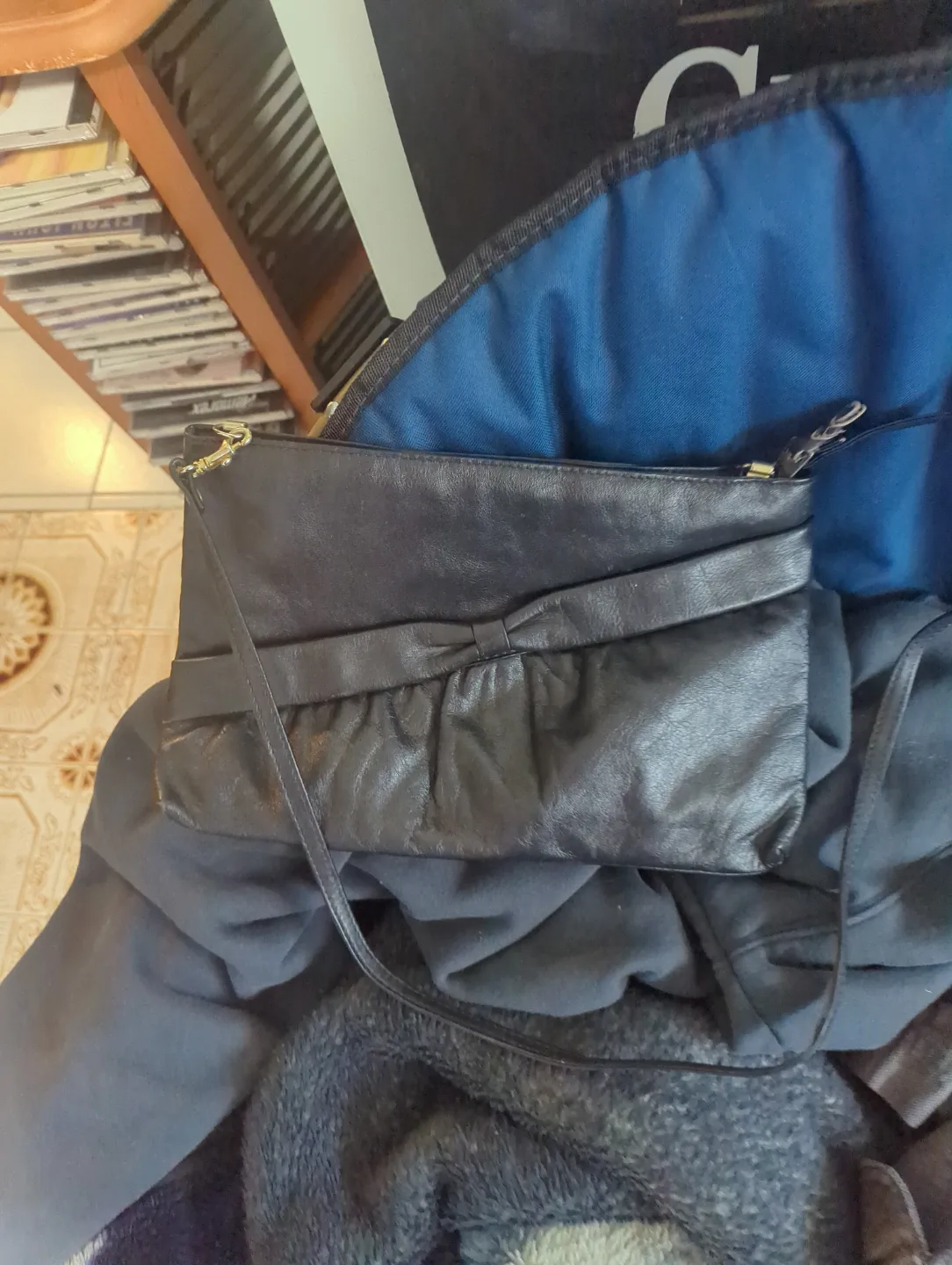 small dark blue/black purse thumbnail