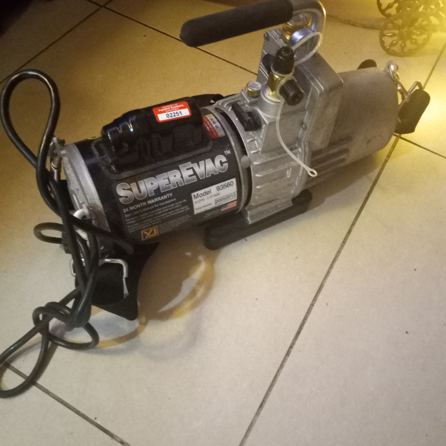SuperEvac Vacuum Pump - photo 2