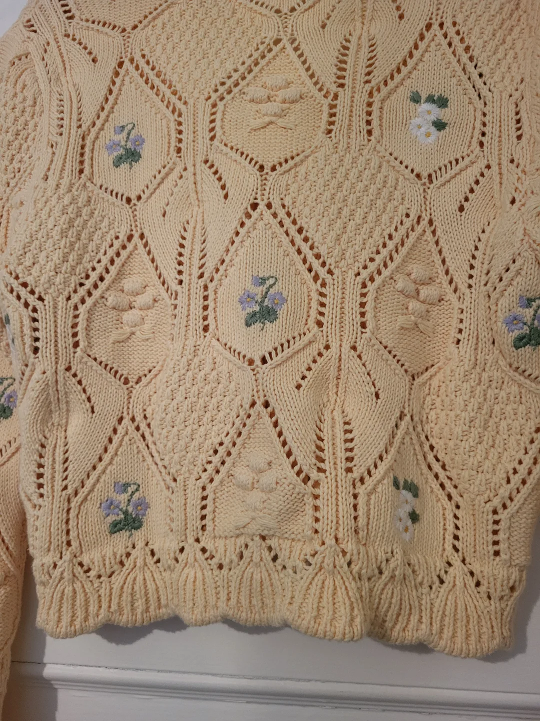 ❣️ Zara Light Yellow Knit Cardigan Floral Embroidery Medium image indicator(6)