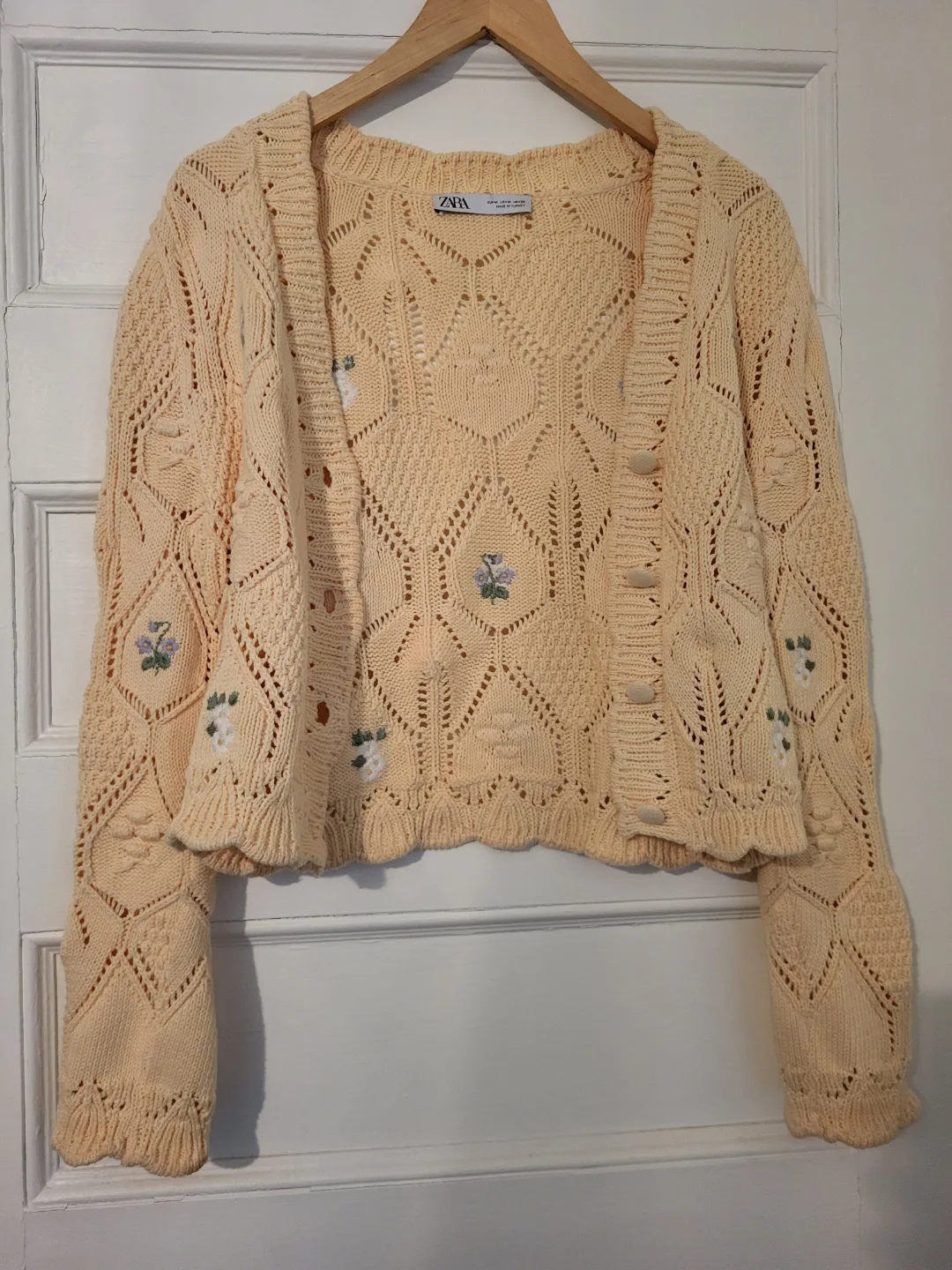 ❣️ Zara Light Yellow Knit Cardigan Floral Embroidery Medium image indicator(8)