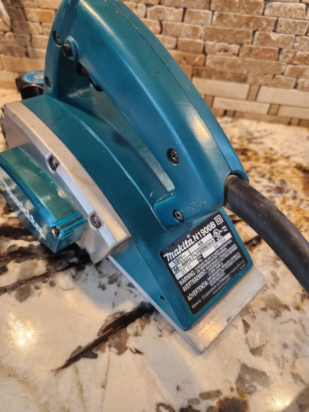 Makita N1900B Hand Planer thumbnail