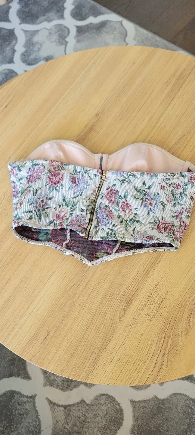 Floral print corset top image indicator(4)