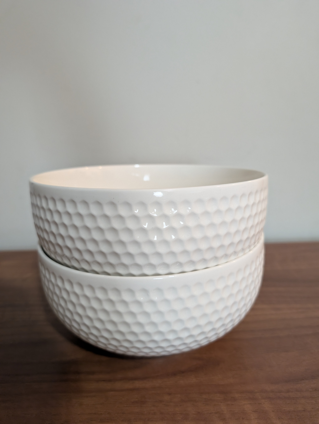 Set of Two White Ceramic Bowls with Textured Design
