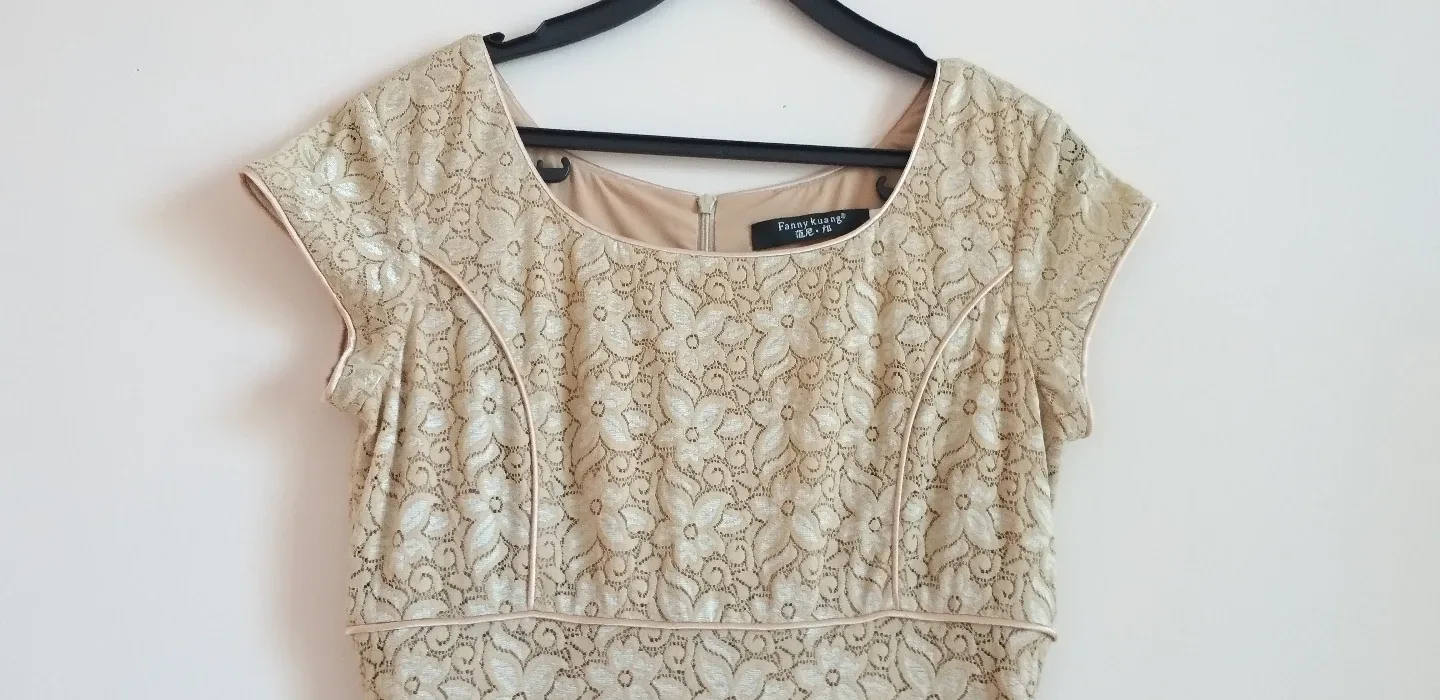 Elegant Beige Lace Midi Dress image indicator(7)