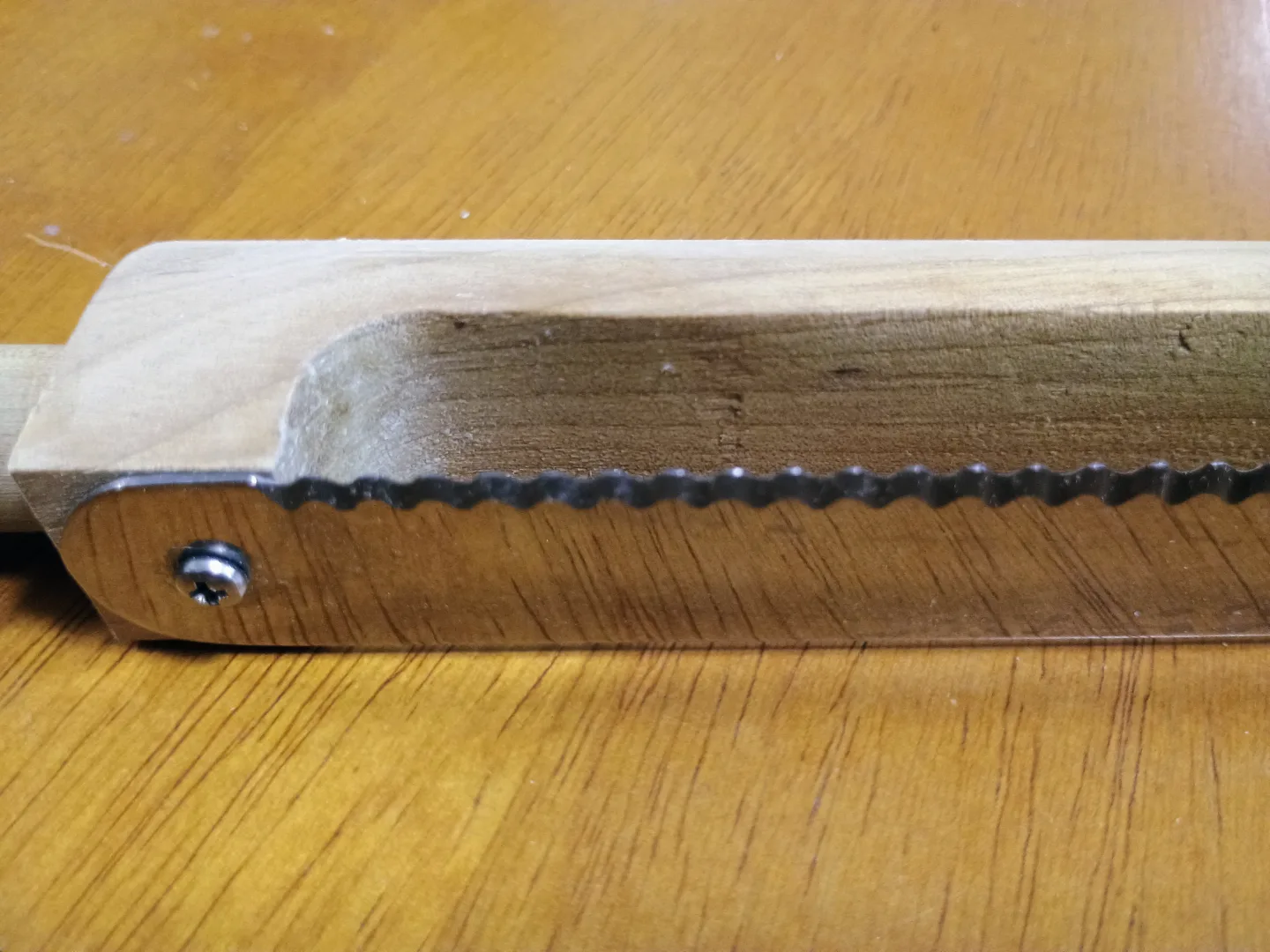 EKCO Housewares Bread Slicer with Wood Handle image indicator(2)