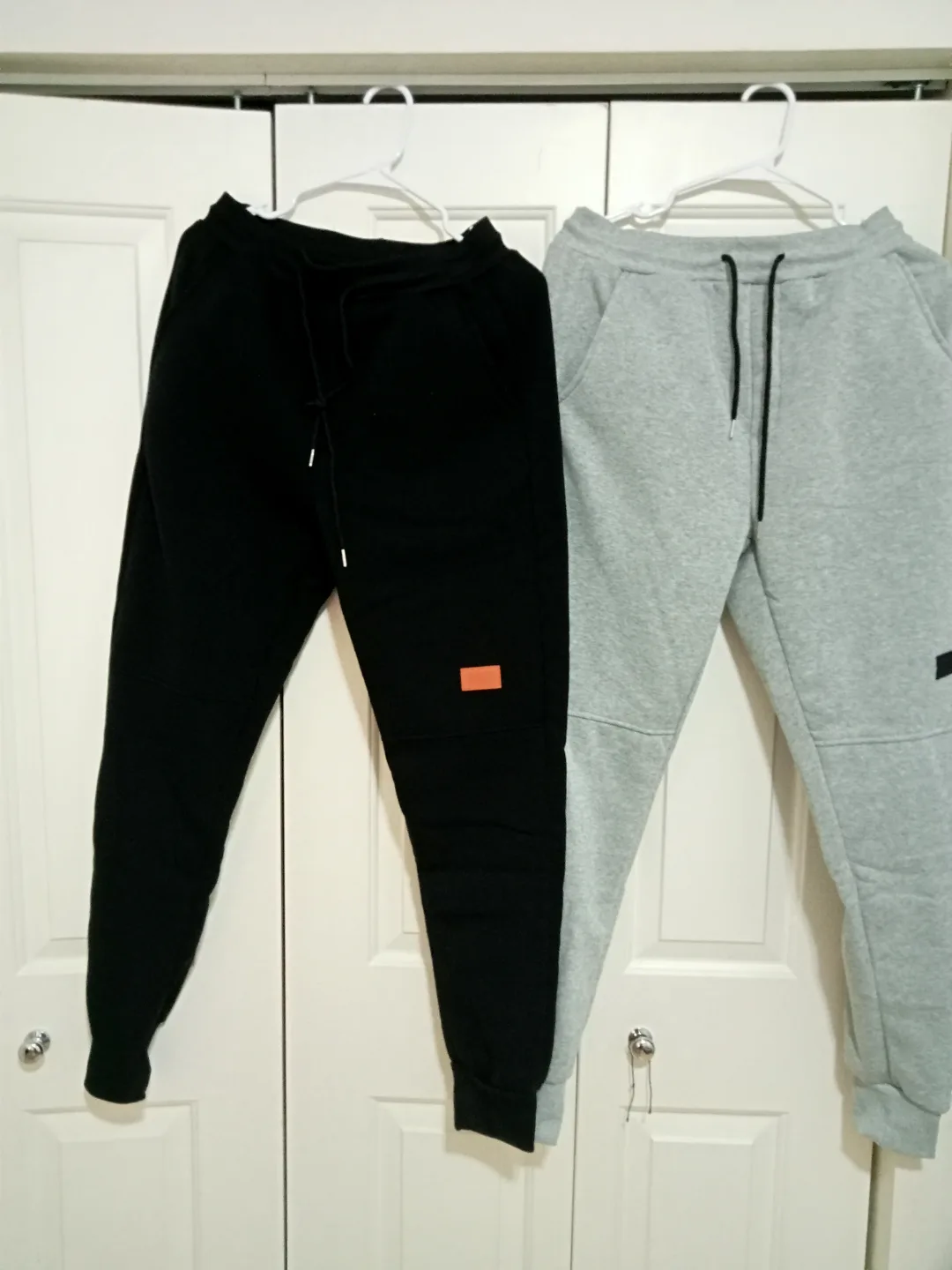 Men's jogger pants thumbnail
