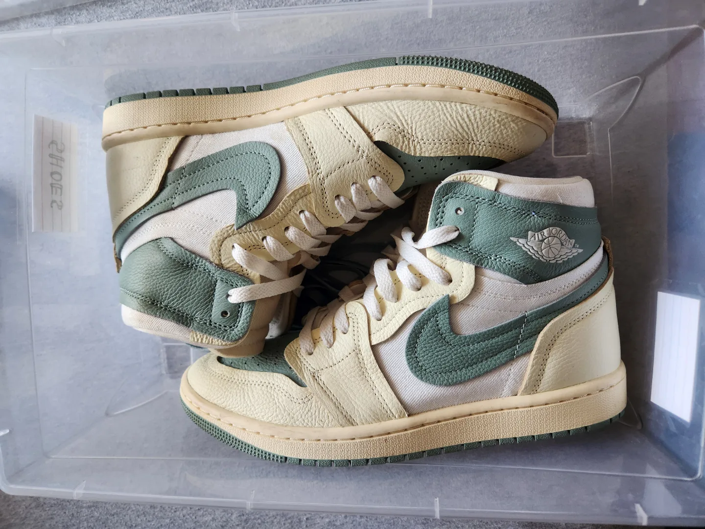 Air Jordan 1 High-Top Sneakers - Pale Ivory/Seafoam image indicator(2)