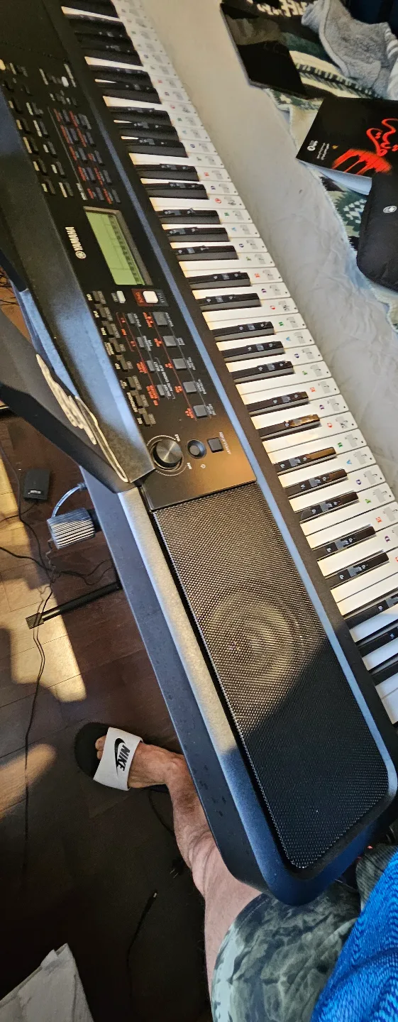 Yamaha PSR-E363 61-Key Portable Keyboard image indicator(3)