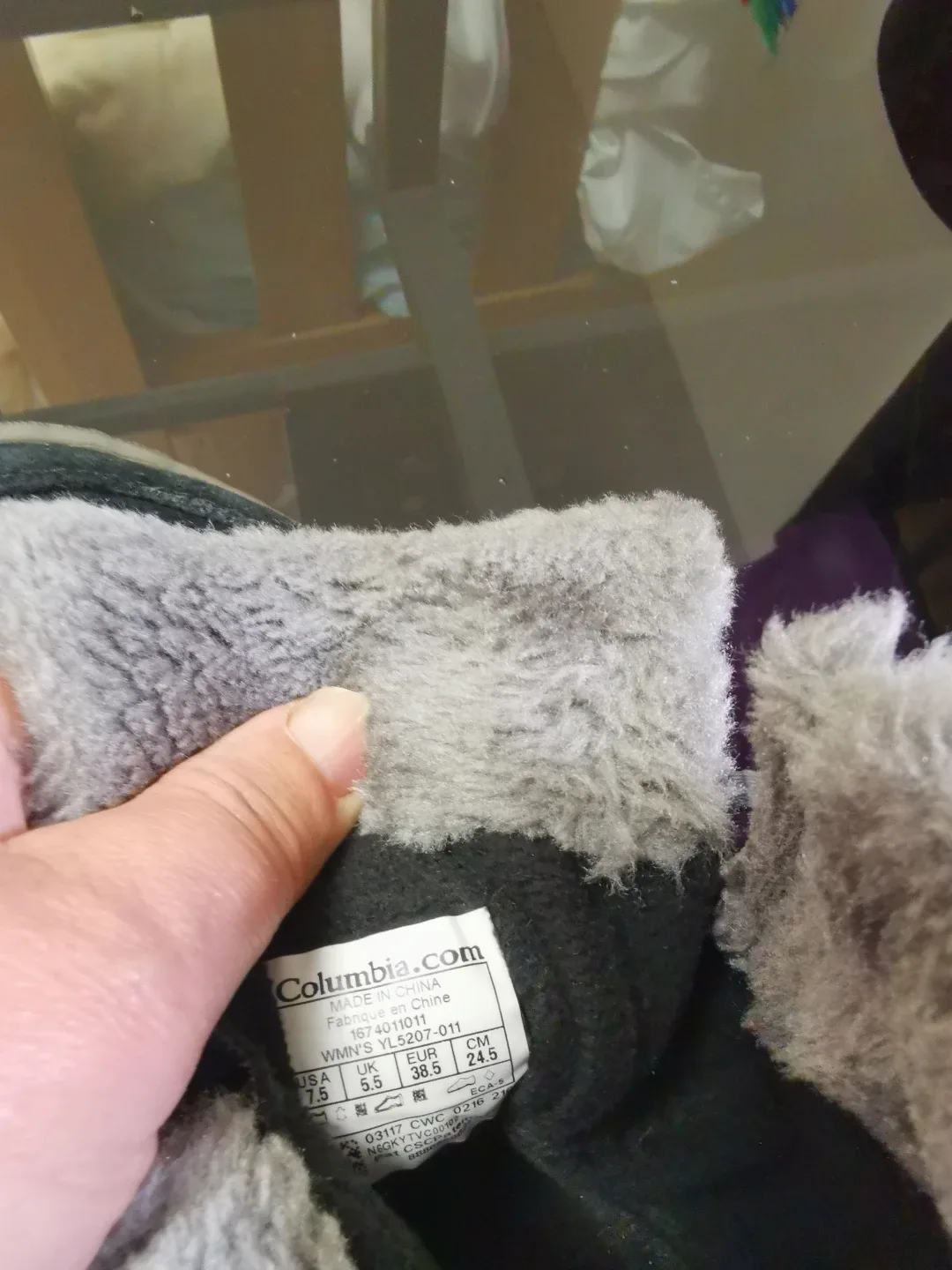 Columbia Women's Snow Boots Size 7.5 image indicator(3)