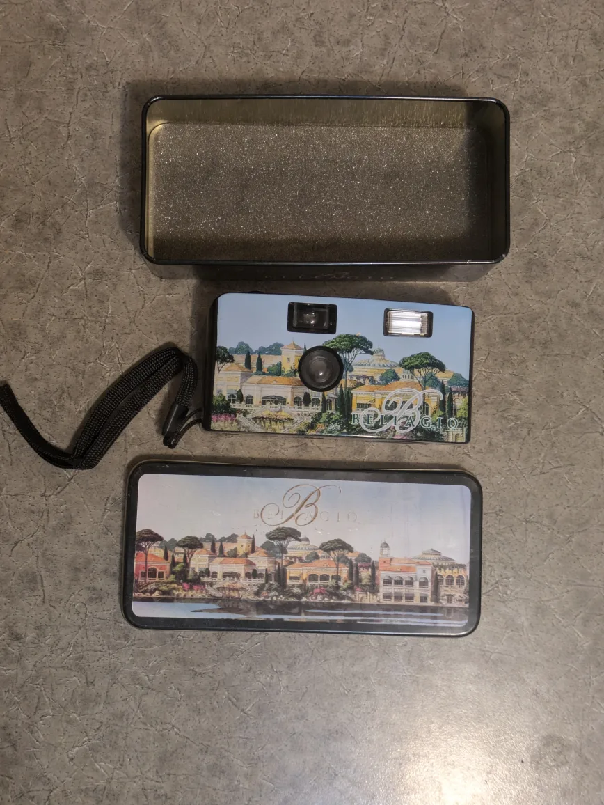 Vintage Bellagio Hotel 35mm Camera in Tin image indicator(2)