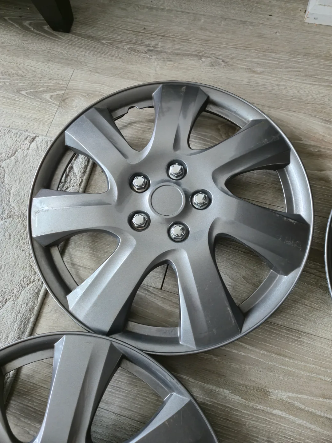 Set of 4 Dark Grey Wheel Hub Covers 17" #freecycle image indicator(6)