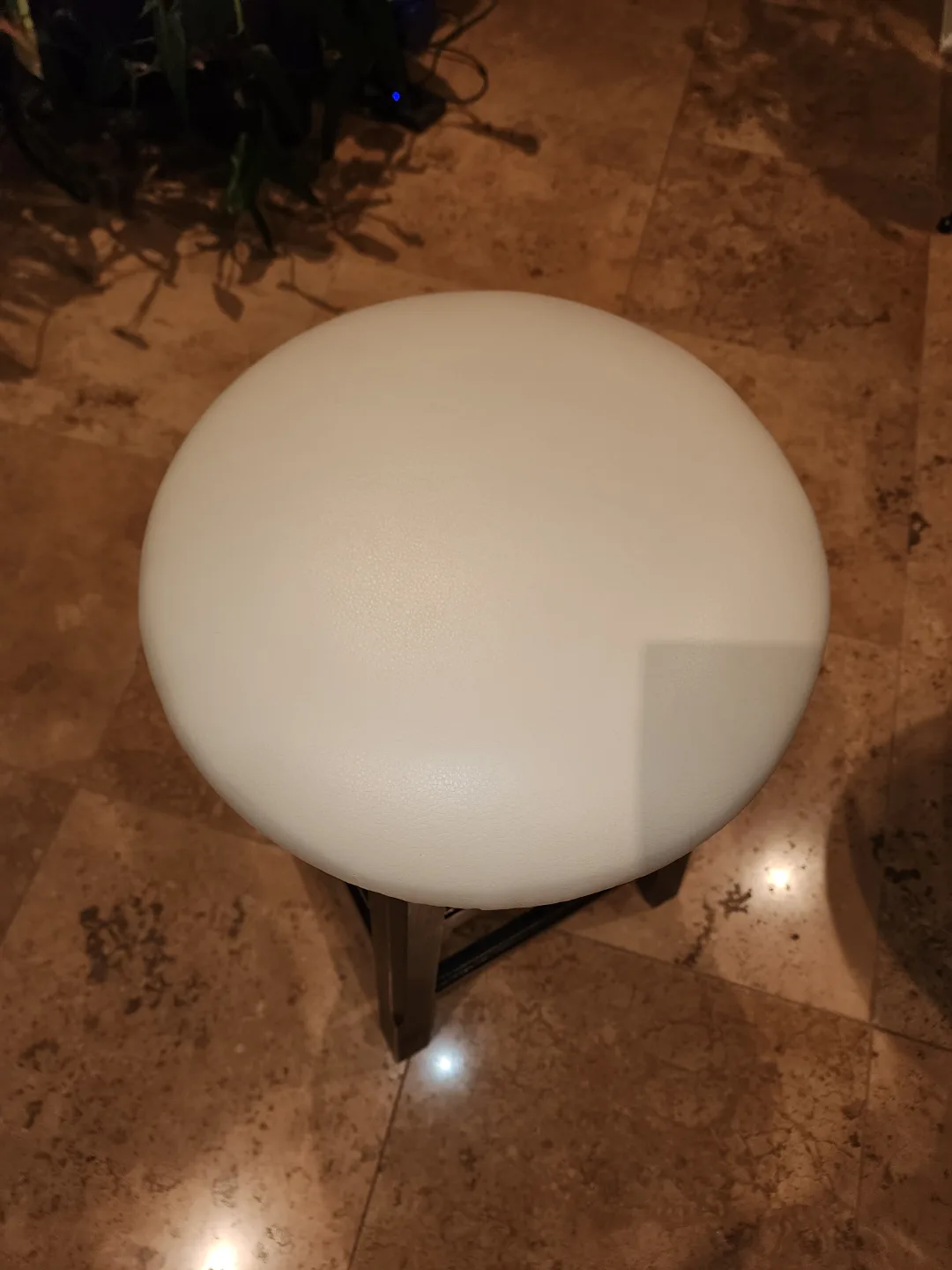 Set of Swivel Head Bar Stools image indicator(6)