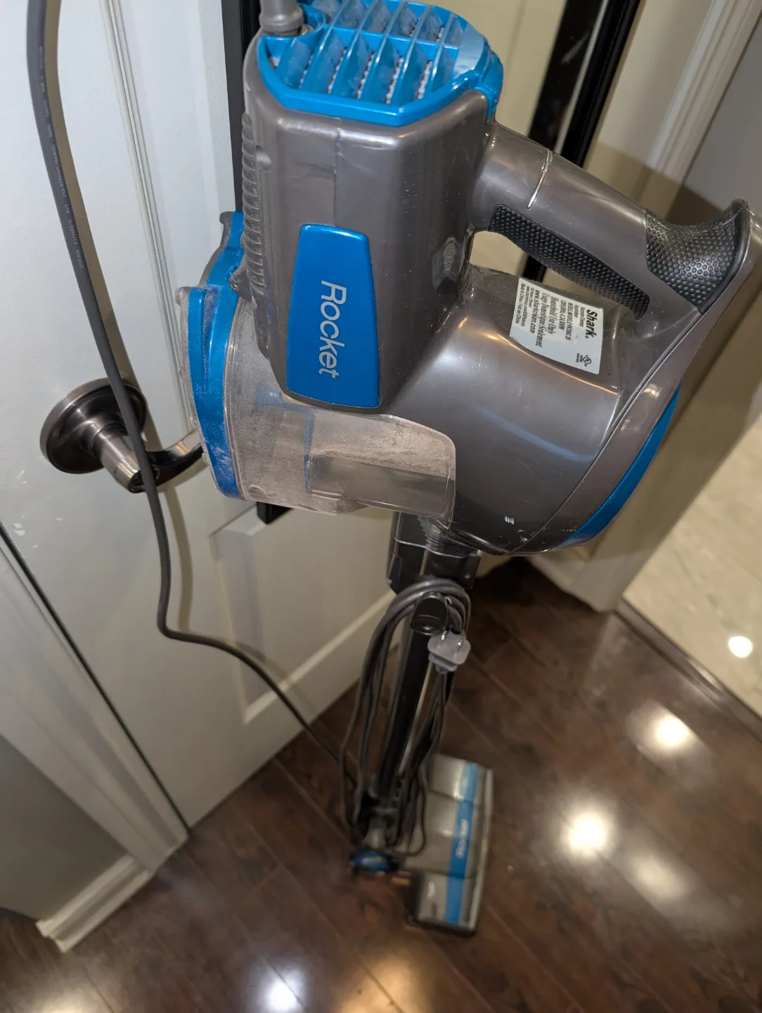 Shark Rocket® Ultra-Light Corded Stick Vacuum image indicator(5)