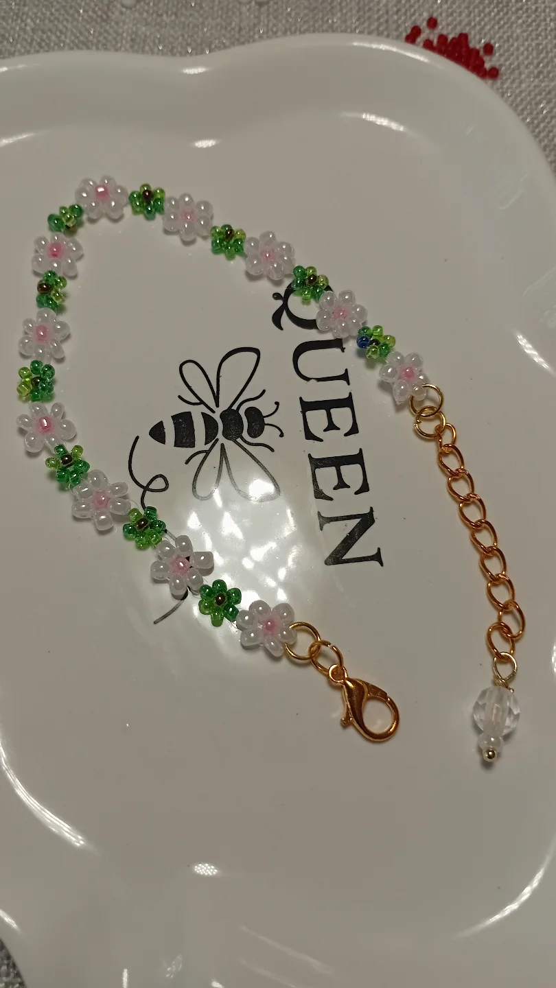 Beaded Flower Bracelet image indicator(2)