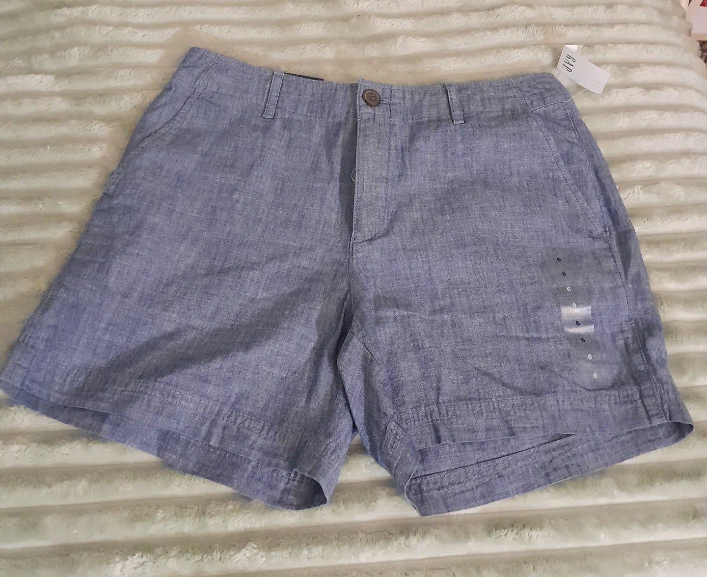 New Gap blue shorts thumbnail