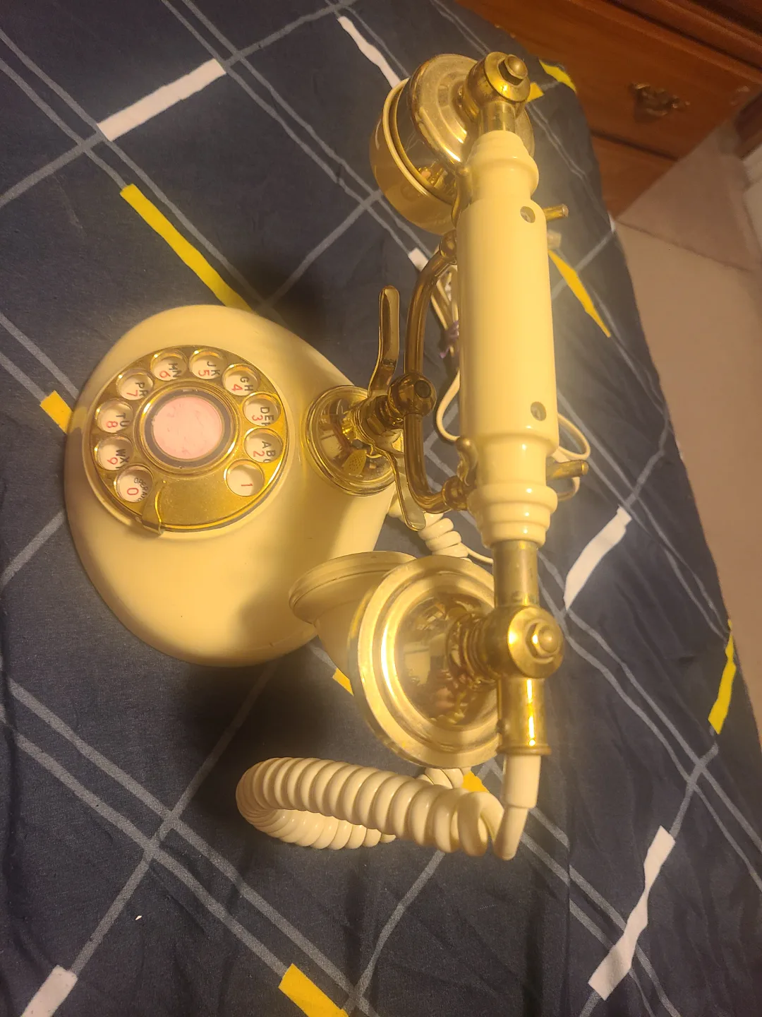 Vintage Rotary Telephone image indicator(4)