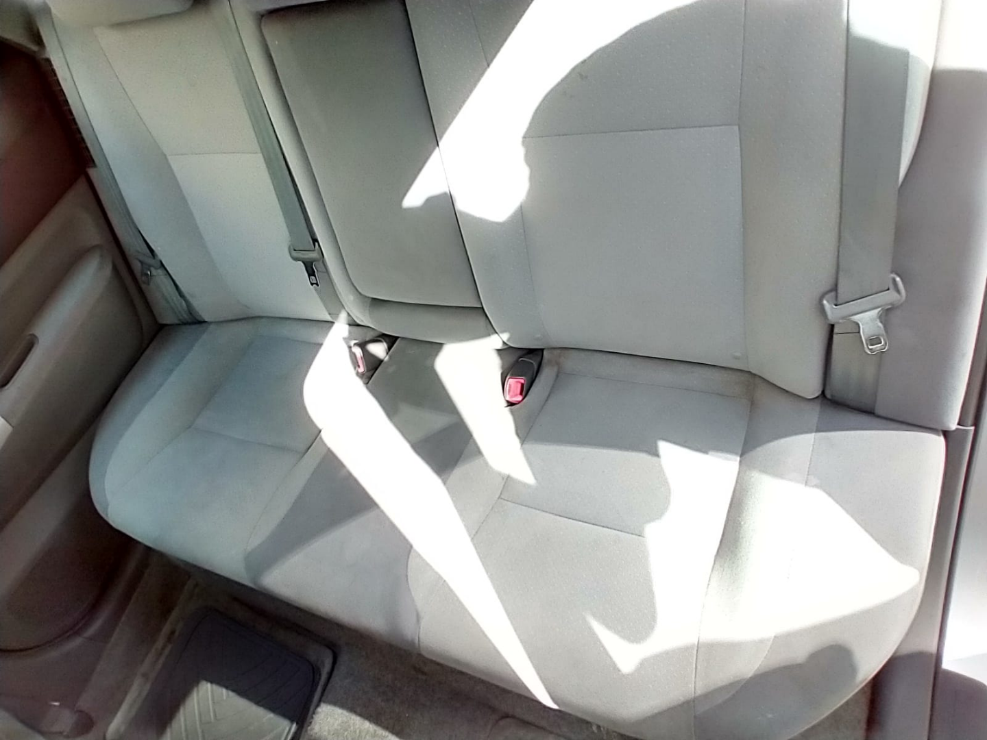 2005 Toyota Prius ( Hybrid electric)- CLEAN TITLE - photo 3