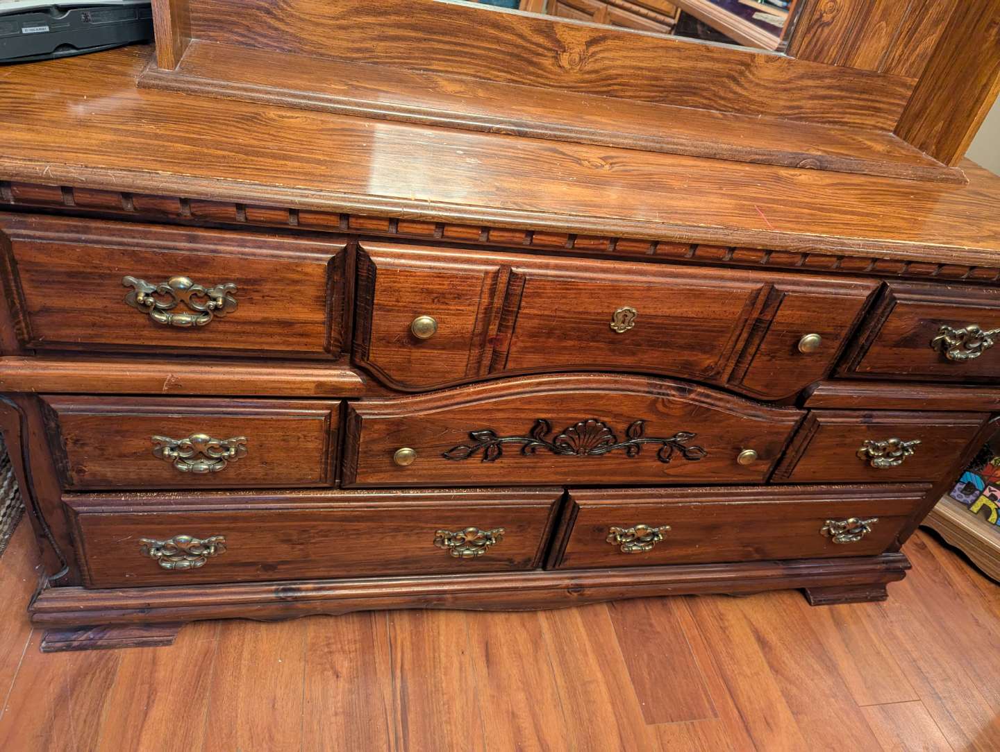 vintage dresser - photo 5