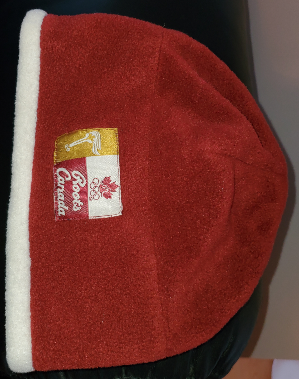 Roots Canada Olympic toque - Dark Red coloured winter hat - photo 2