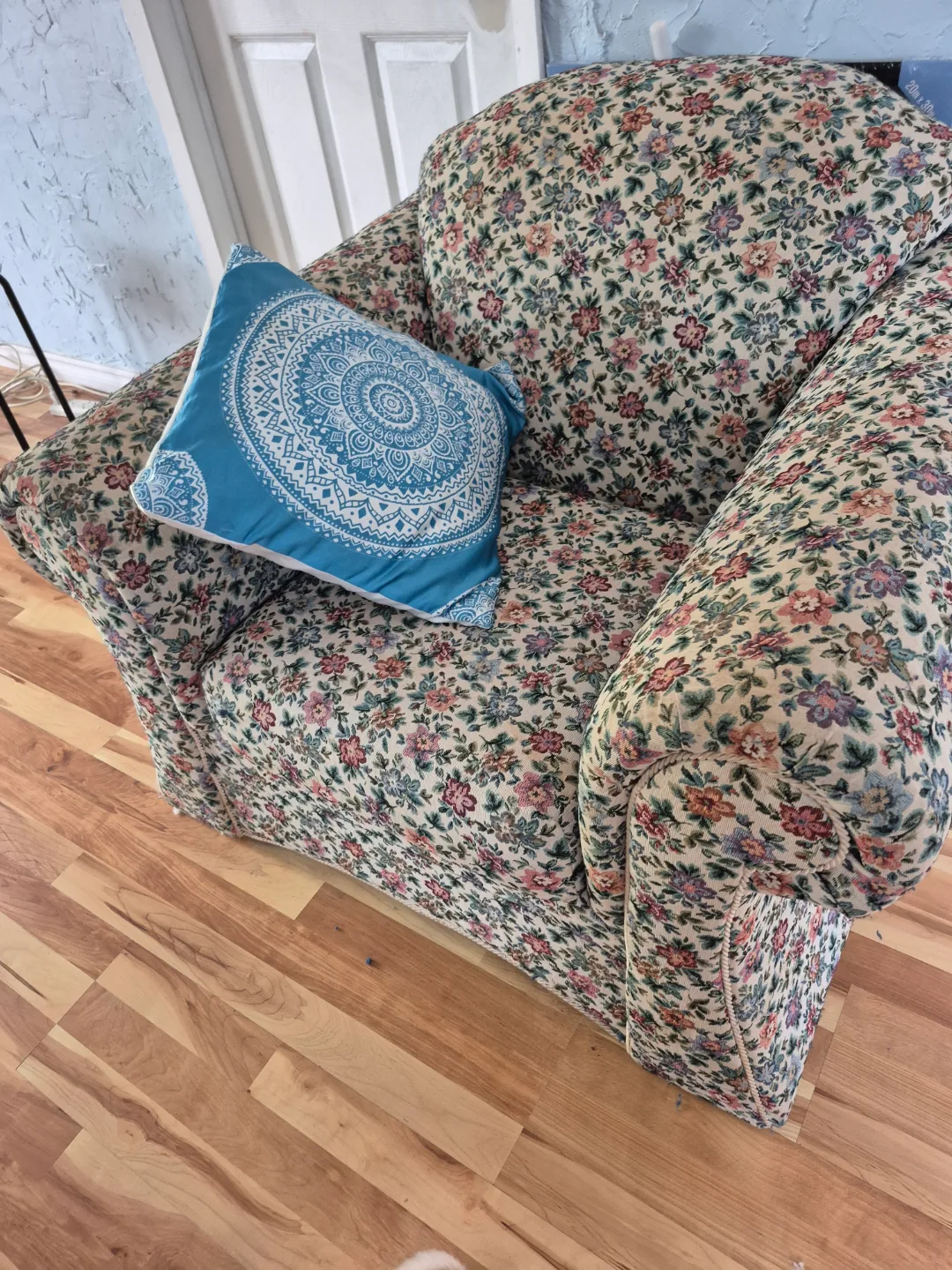 Floral Armchair thumbnail