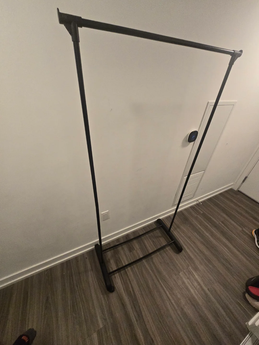 Black Garment Rack image indicator(2)