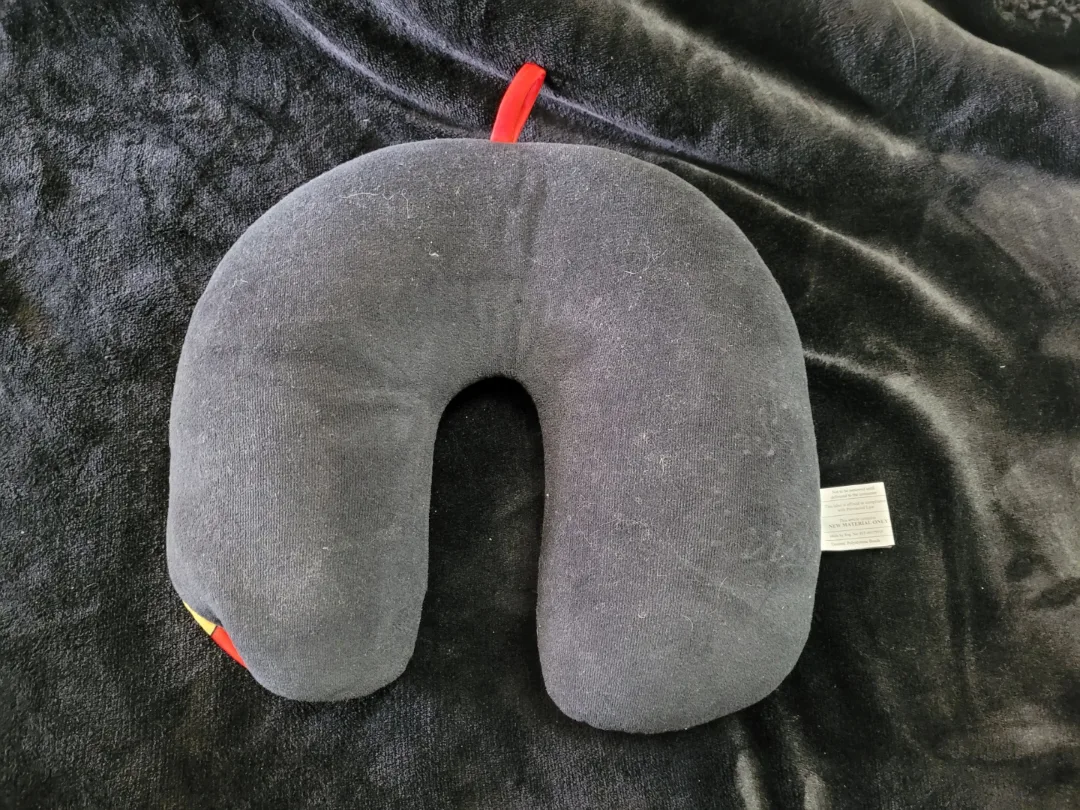 Canadian Moose Travel Pillow image indicator(2)