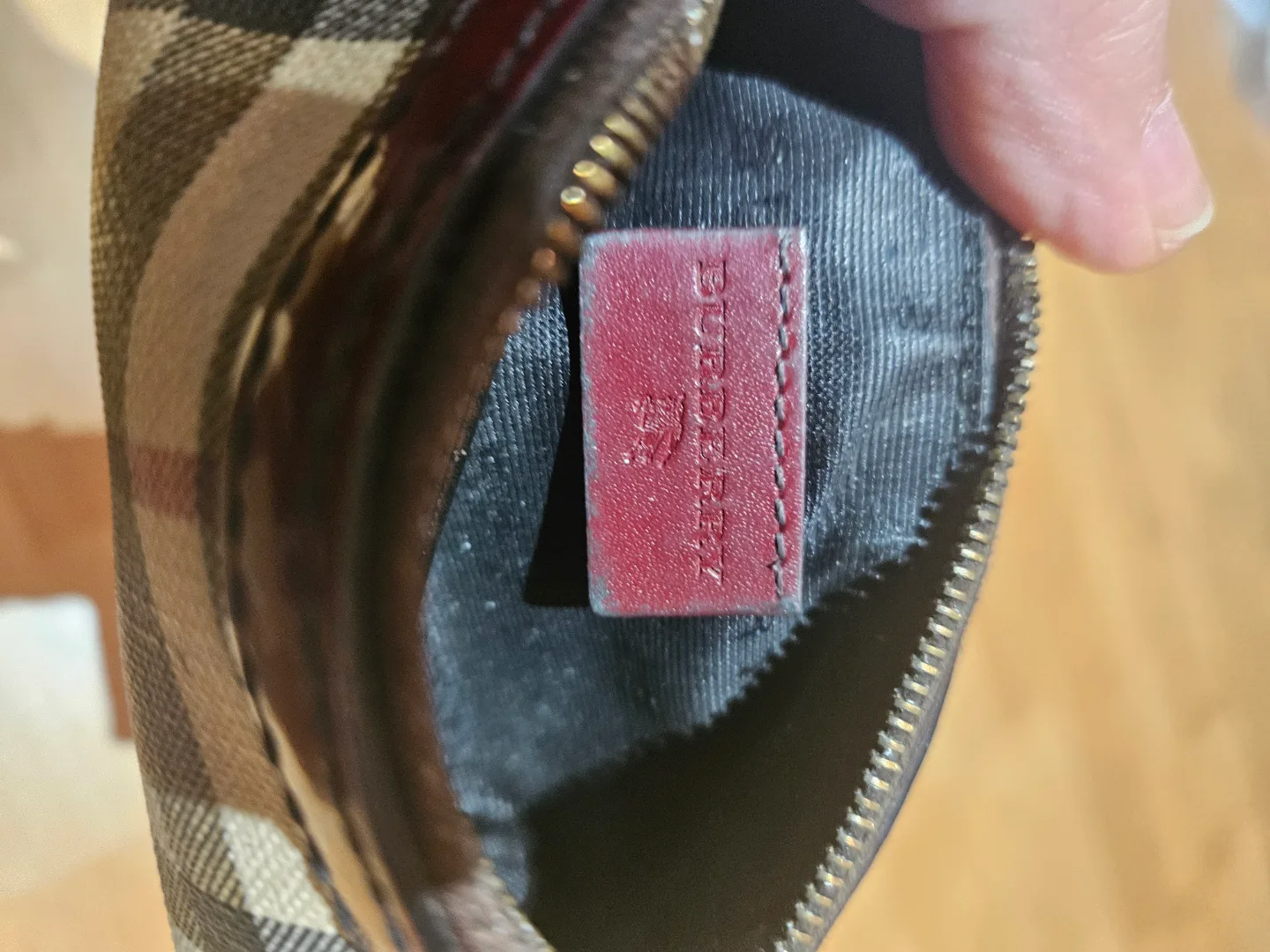 Burberry Mini Pouch with Carabiner image indicator(2)