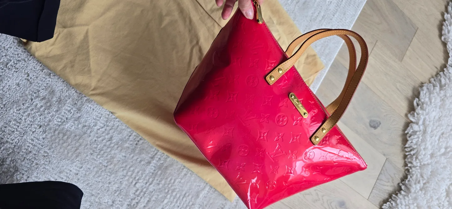 Authentic Louis Vuitton image indicator(6)