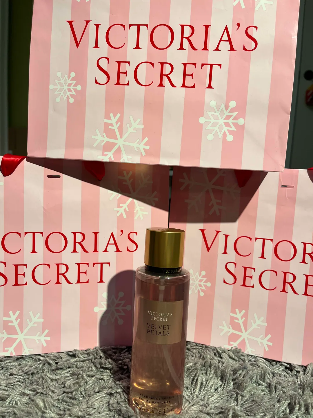 Victoria's Secret Velvet Petals Fragrance Mist