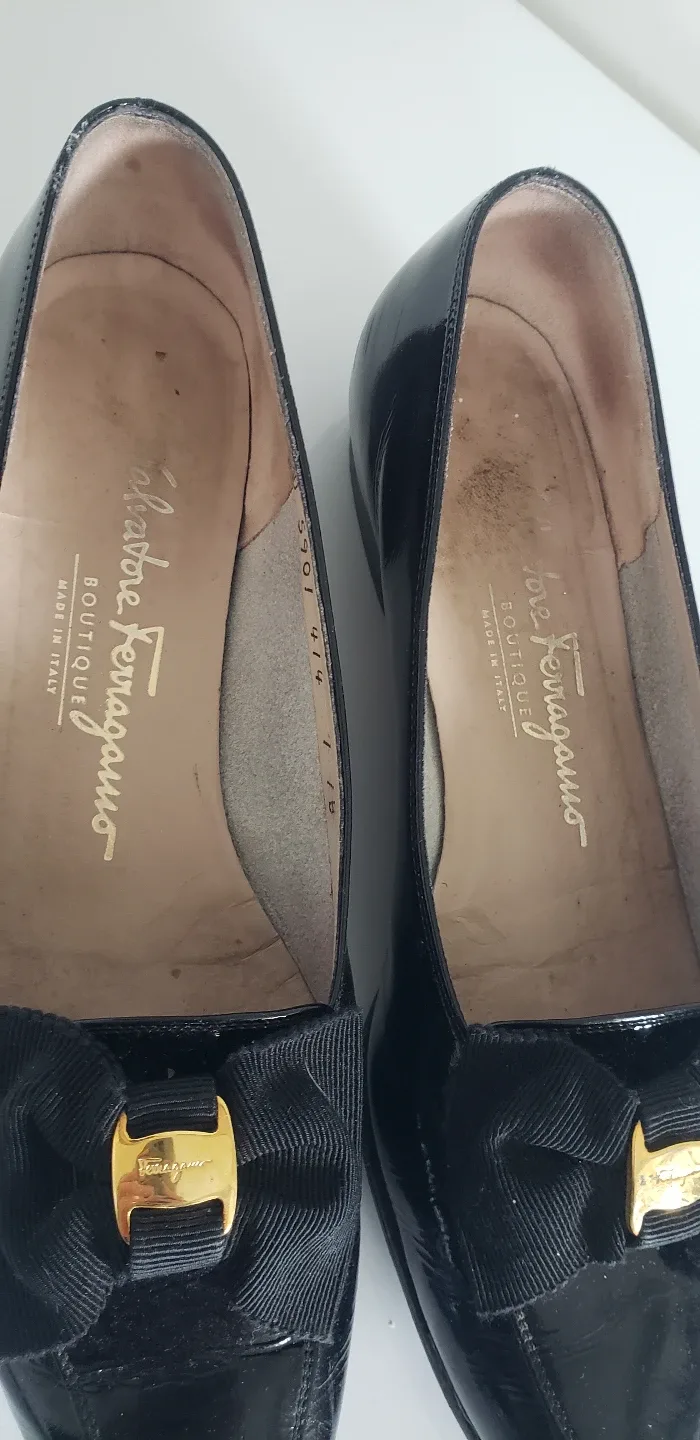 Black Patent Leather Vera Bow Nursing Heel image indicator(9)