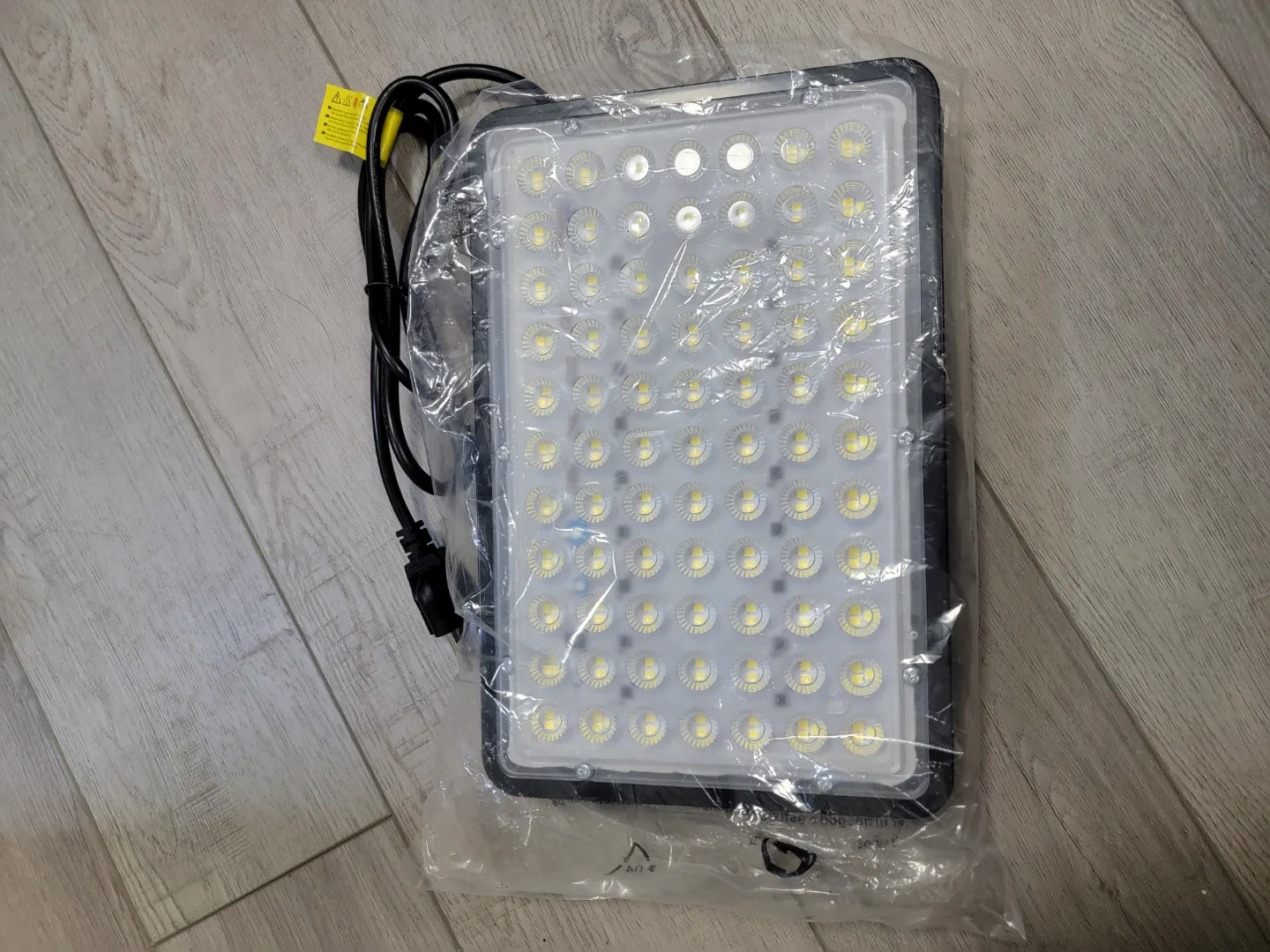 LED flood light thumbnail