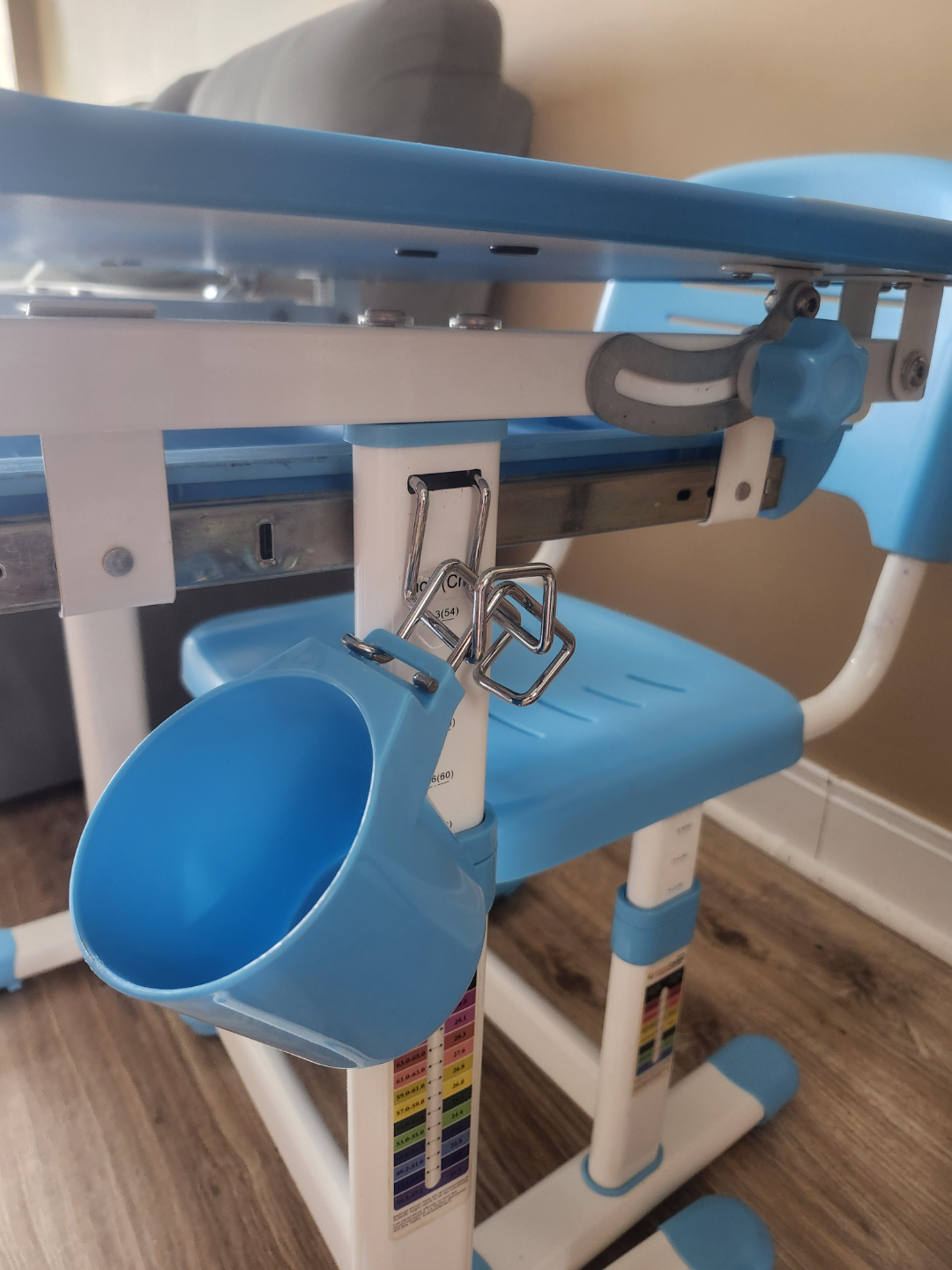 Kids Adjustable Height Desk and Chair Set - Blue - photo 2