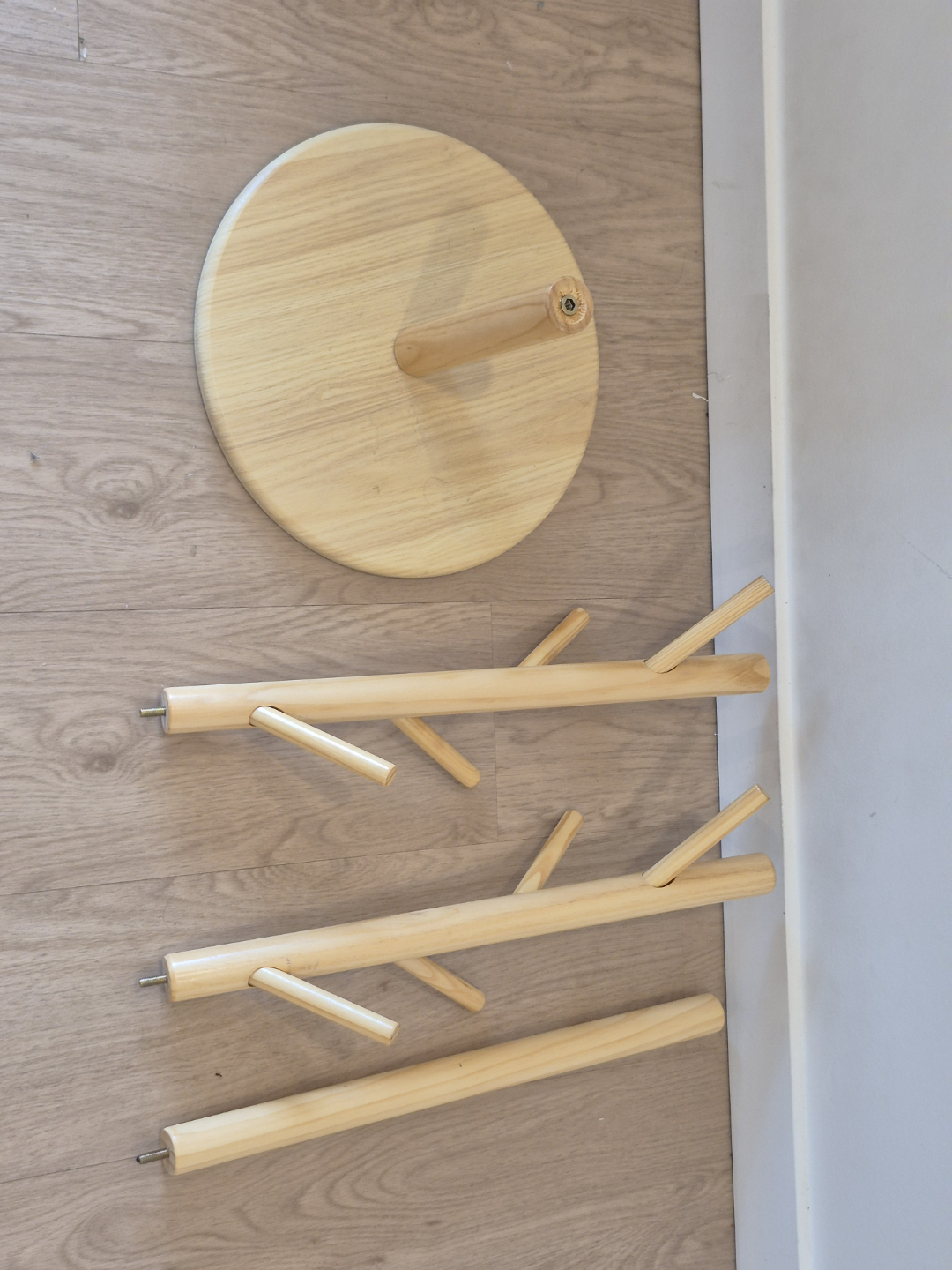 Wooden Coat Rack - Minimalist Design - photo 2