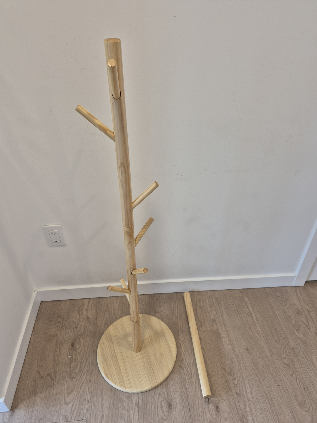 Wooden Coat Rack - Minimalist Design - photo 3
