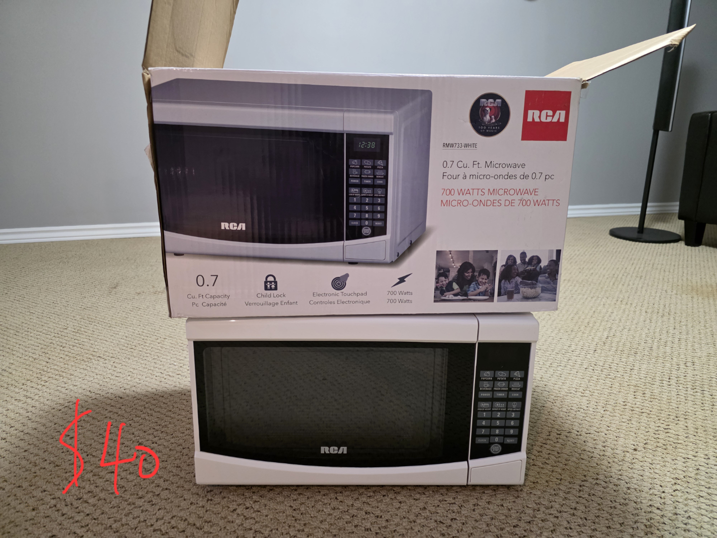 RCA 0.7 Cu. Microwave(MOVING SALE)