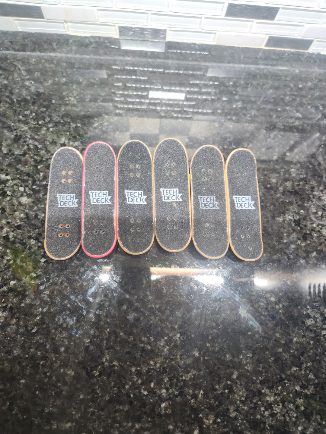 Tech Deck Fingerboards - Lot of 11 - photo 2