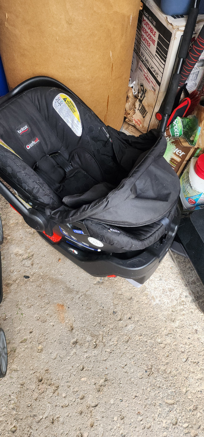 Britax Infant Car Seat - photo 2