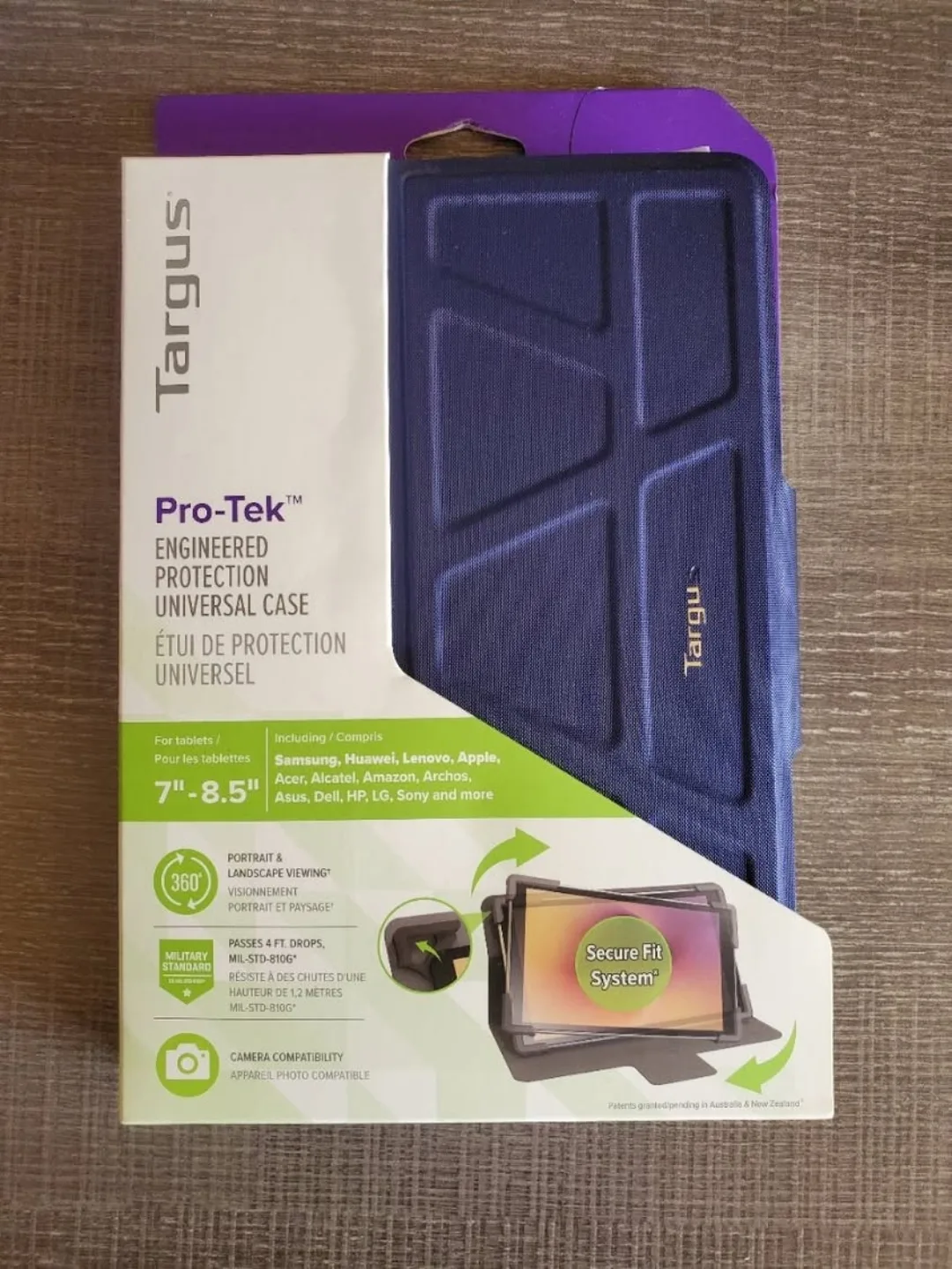 Targus Universal Tablet case 7 - 8.5" tablet case rotataing thumbnail