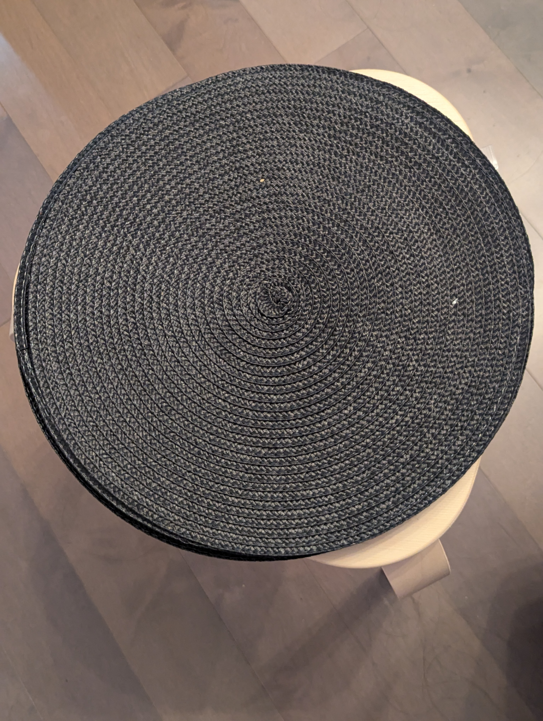 Set of 6 Black Round Placemats - photo 2