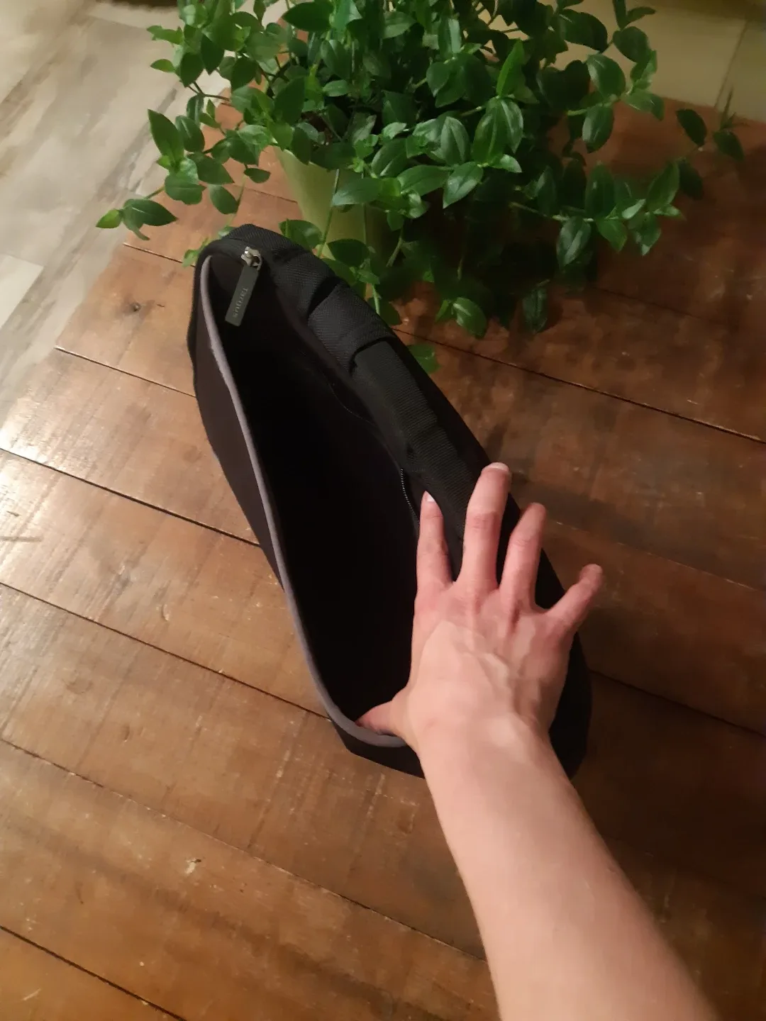 Targus Vertical Laptop slipcase image indicator(3)