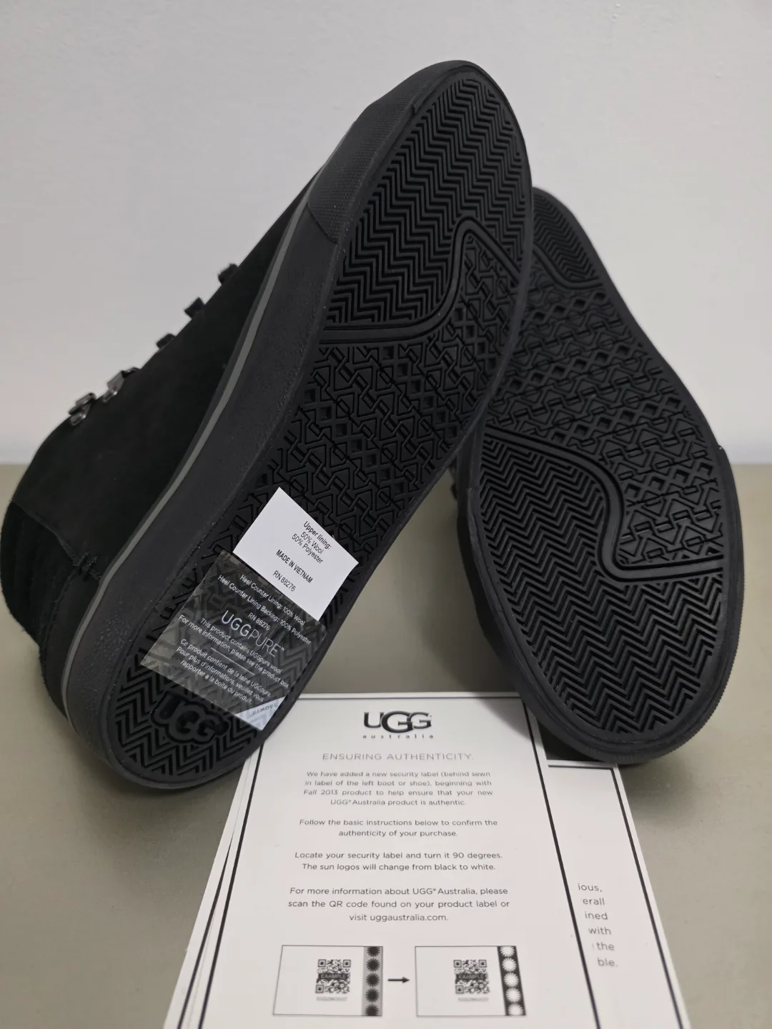 Men's UGG M Hoyt Black High-Top Sneakers - Size 9.5 image indicator(2)