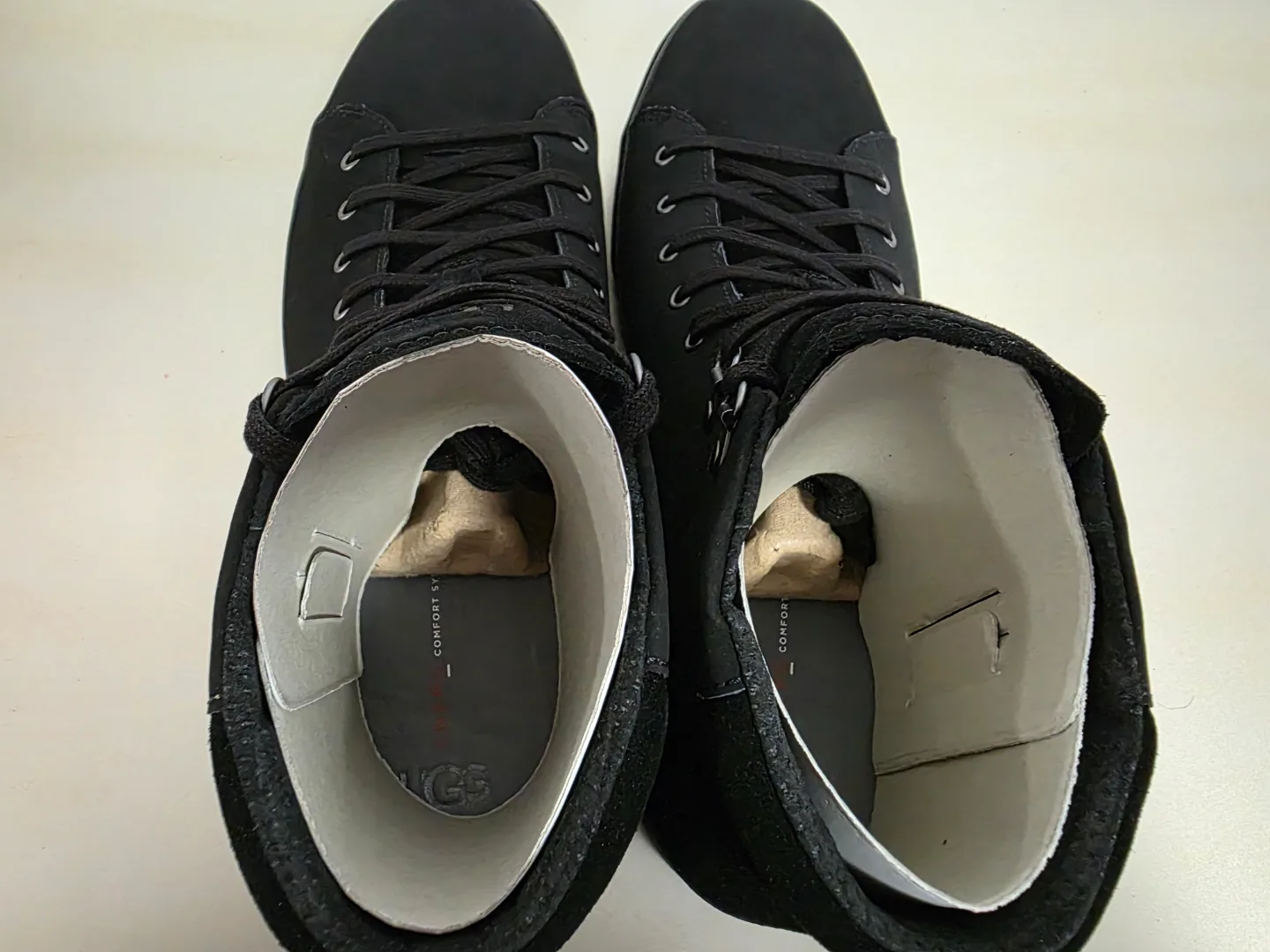 Men's UGG M Hoyt Black High-Top Sneakers - Size 9.5 image indicator(3)