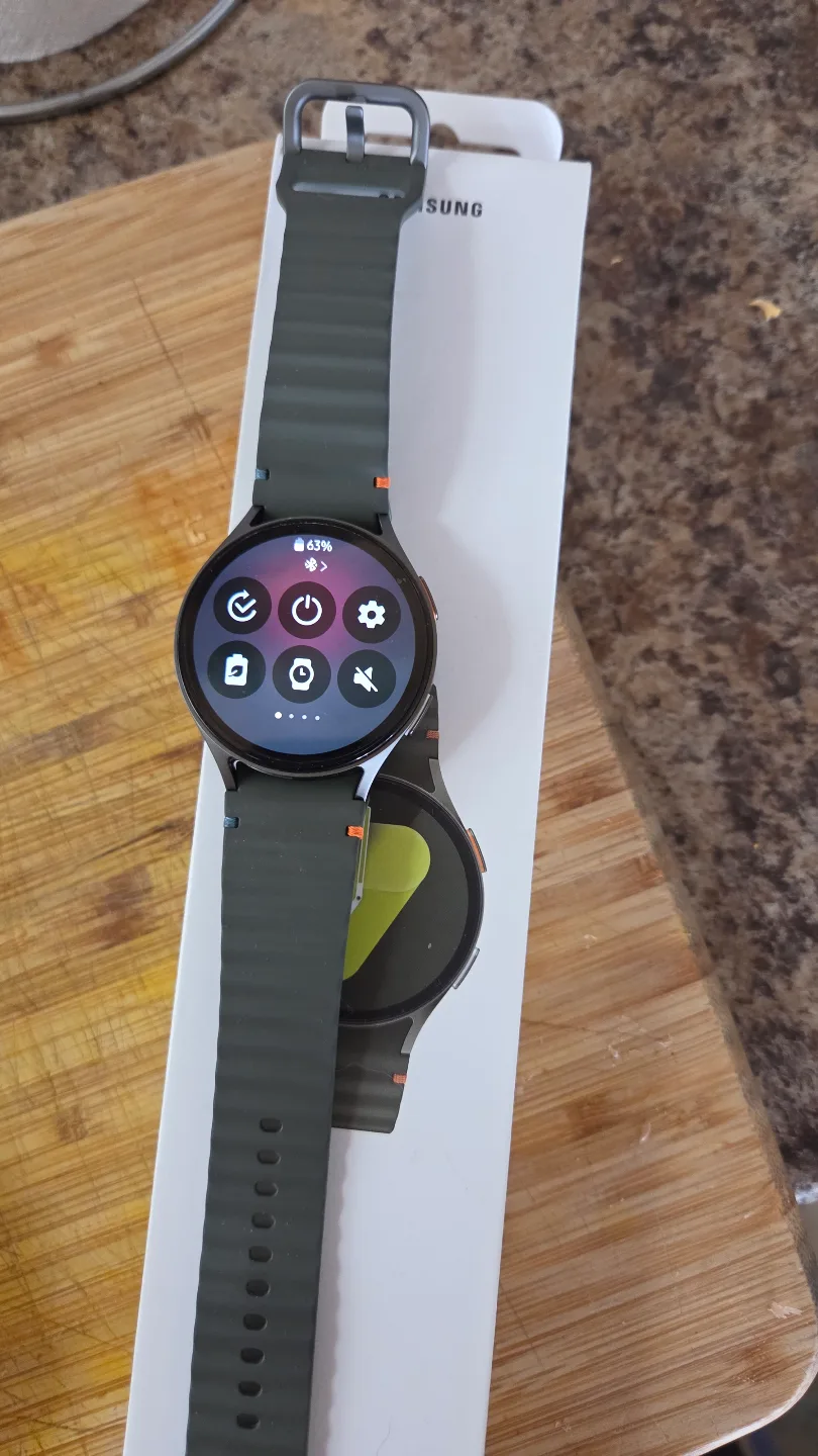 Samsung Galaxy Watch7 44mm LTE image indicator(4)