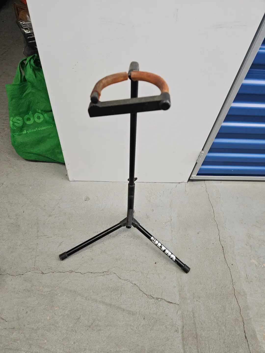 Used Guitar Stand 🏒 image indicator(2)