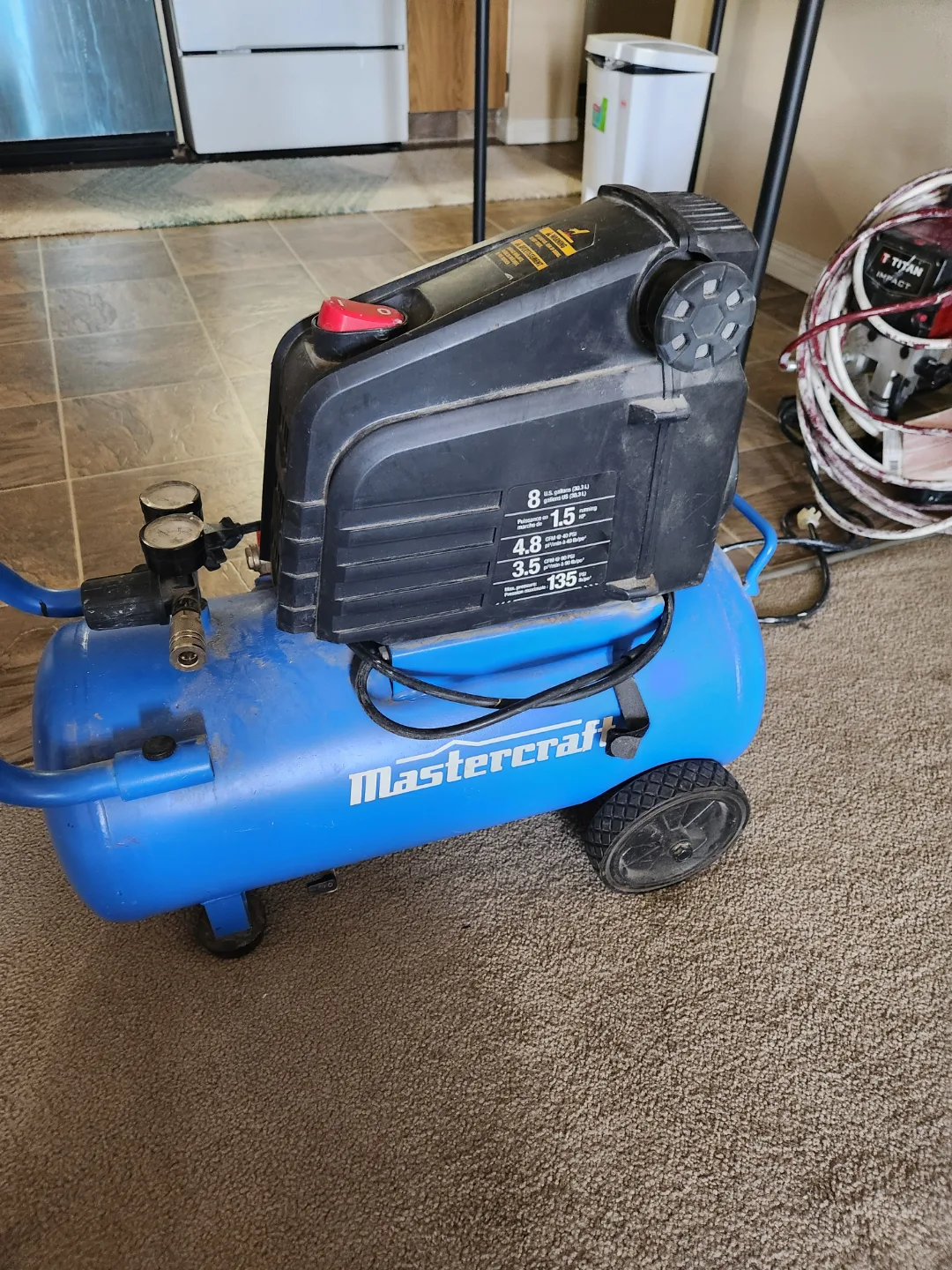 Mastercraft 8-Gallon Oil-Free Air Compressor thumbnail