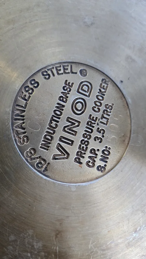 Vinod 3.5 Litre Stainless Steel Pressure Cooker image indicator(2)