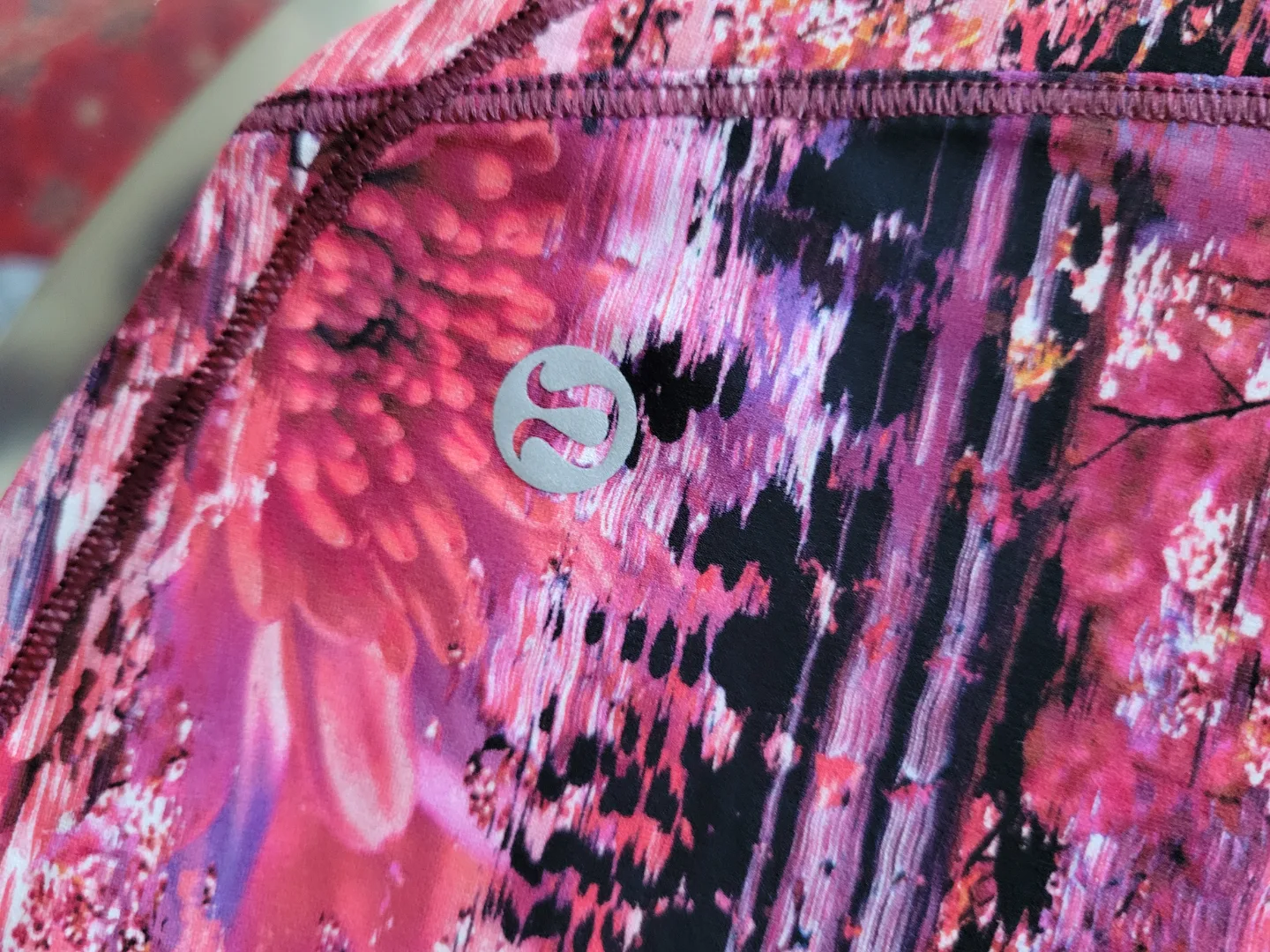 Lululemon Flow Y Tank image indicator(2)